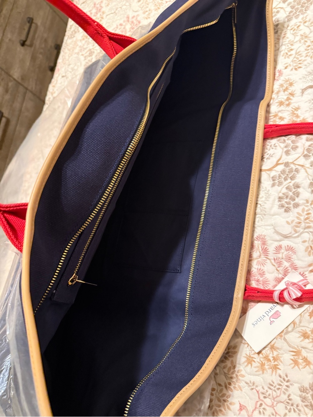 Vineyard Vines Deep Bay Tote with Red Handles - Picture 4 of 6